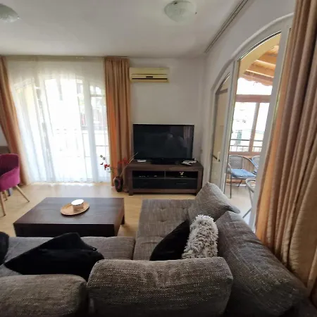 Aqua Dreams A4, Sveti Vlas , A Much Sought After Complex. بورغاس